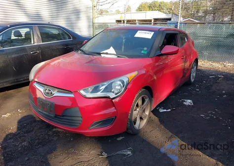 2014 Hyundai Veloster Base W/Black z USA, uszkodzony, nr VIN KMHTC6AD2EU211107
